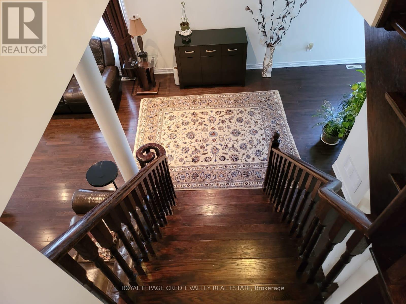 38 Brahm Court, Vaughan, Ontario L4H 0V3 - Photo 10 - N12544318