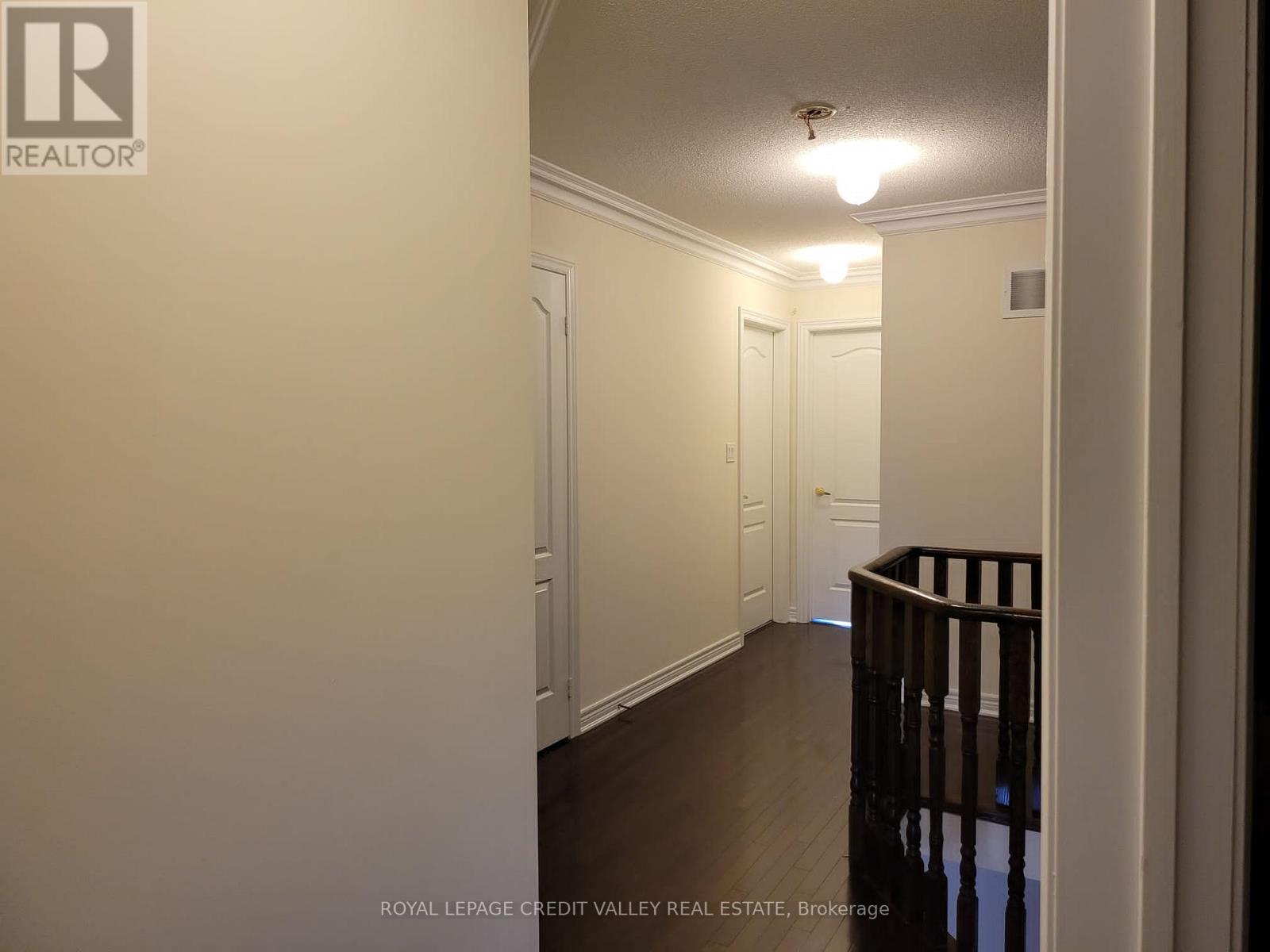 38 Brahm Court, Vaughan, Ontario L4H 0V3 - Photo 12 - N12544318