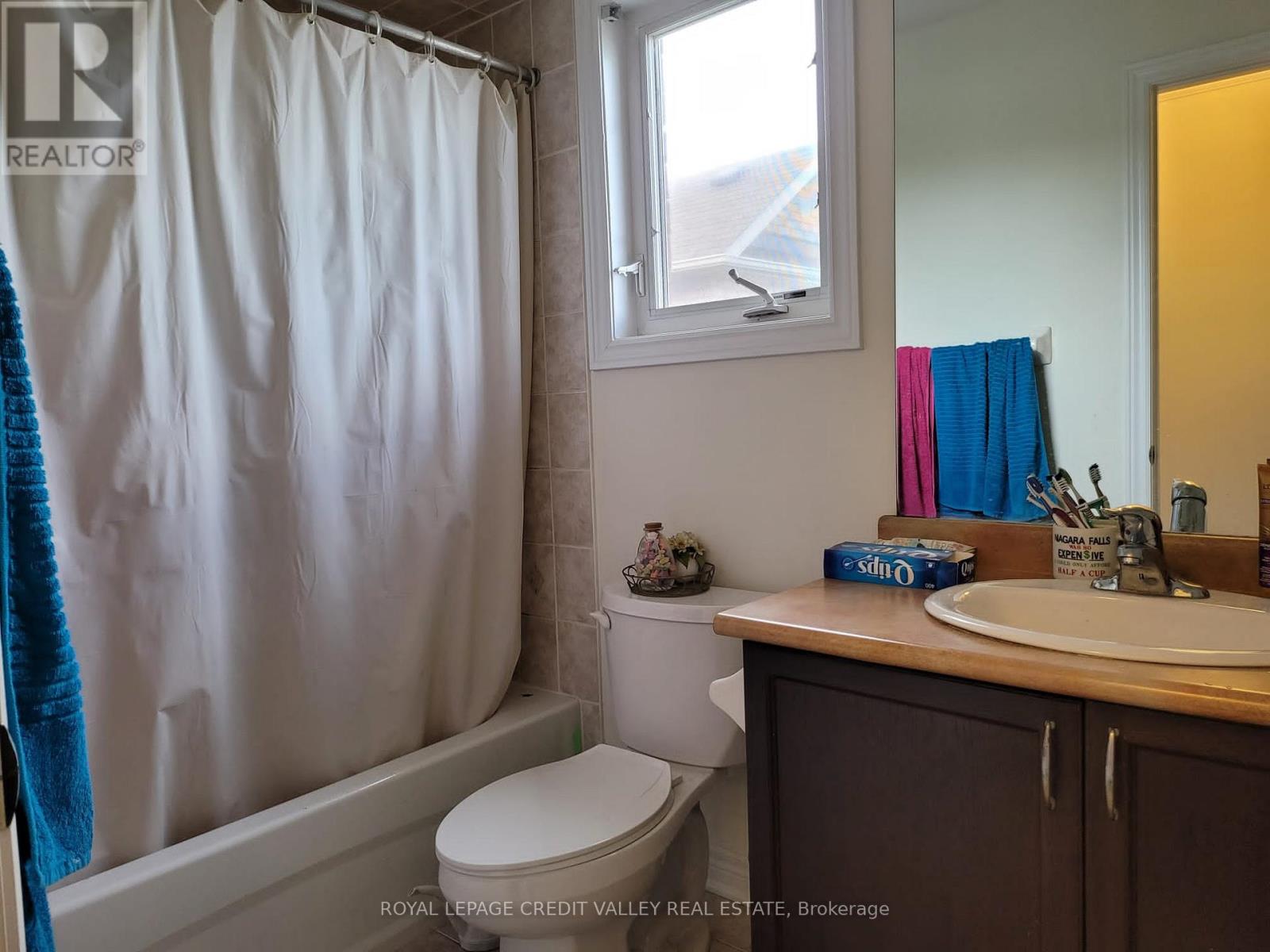 38 Brahm Court, Vaughan, Ontario L4H 0V3 - Photo 22 - N12544318