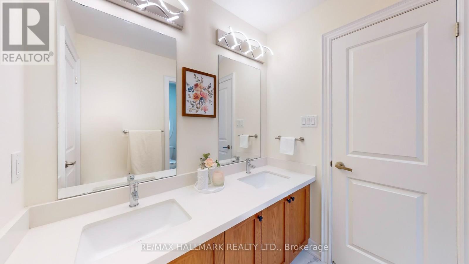 1009 Langford Boulevard, Bradford West Gwillimbury, Ontario L3Z 4K9 - Photo 23 - N12544340