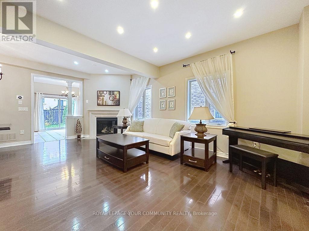 281 Lauderdale Drive, Vaughan, Ontario  L6A 0N6 - Photo 5 - N12544378