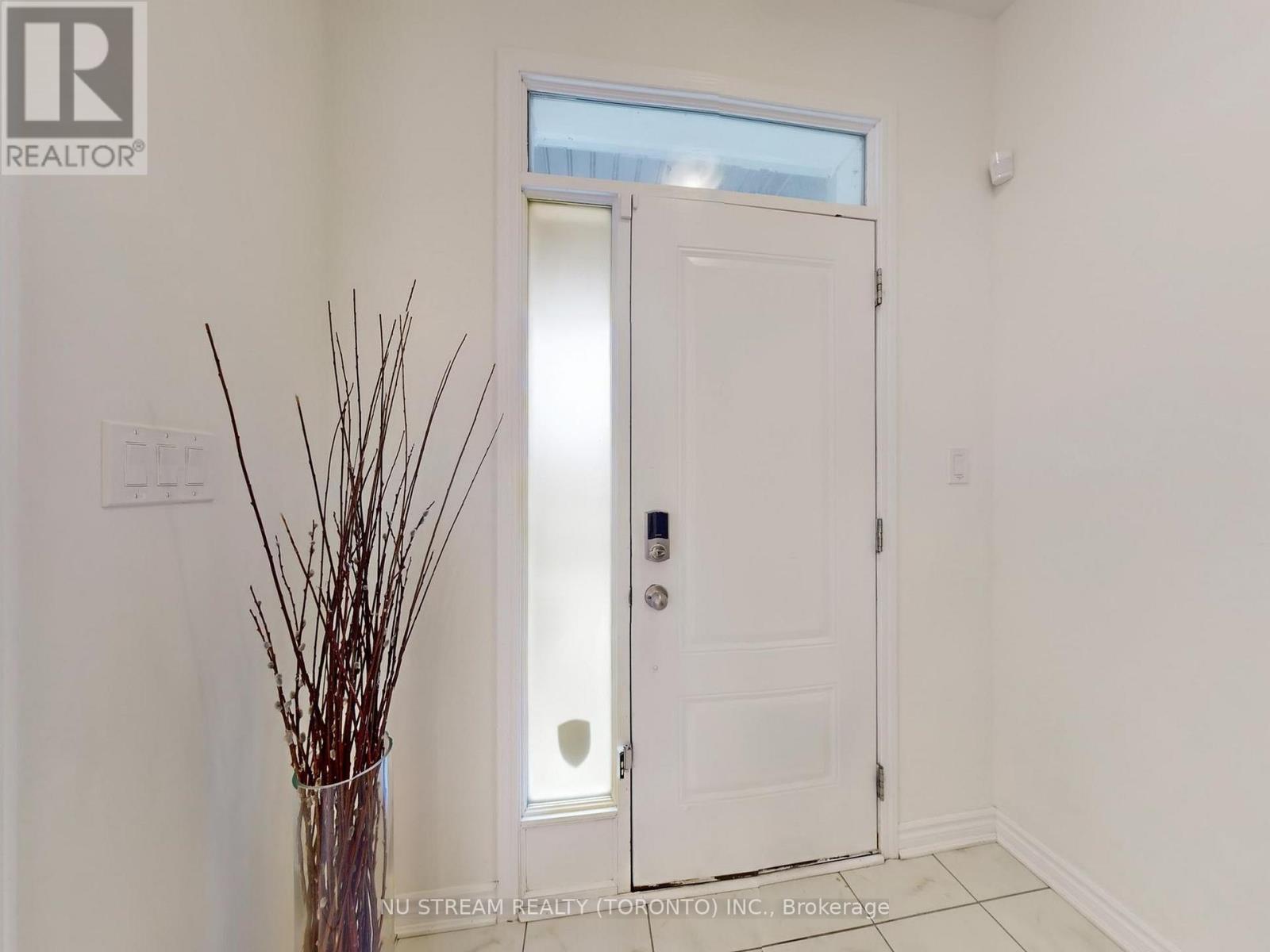 38 William F.bell Parkway, Richmond Hill, Ontario  L4S 0K1 - Photo 6 - N12544466