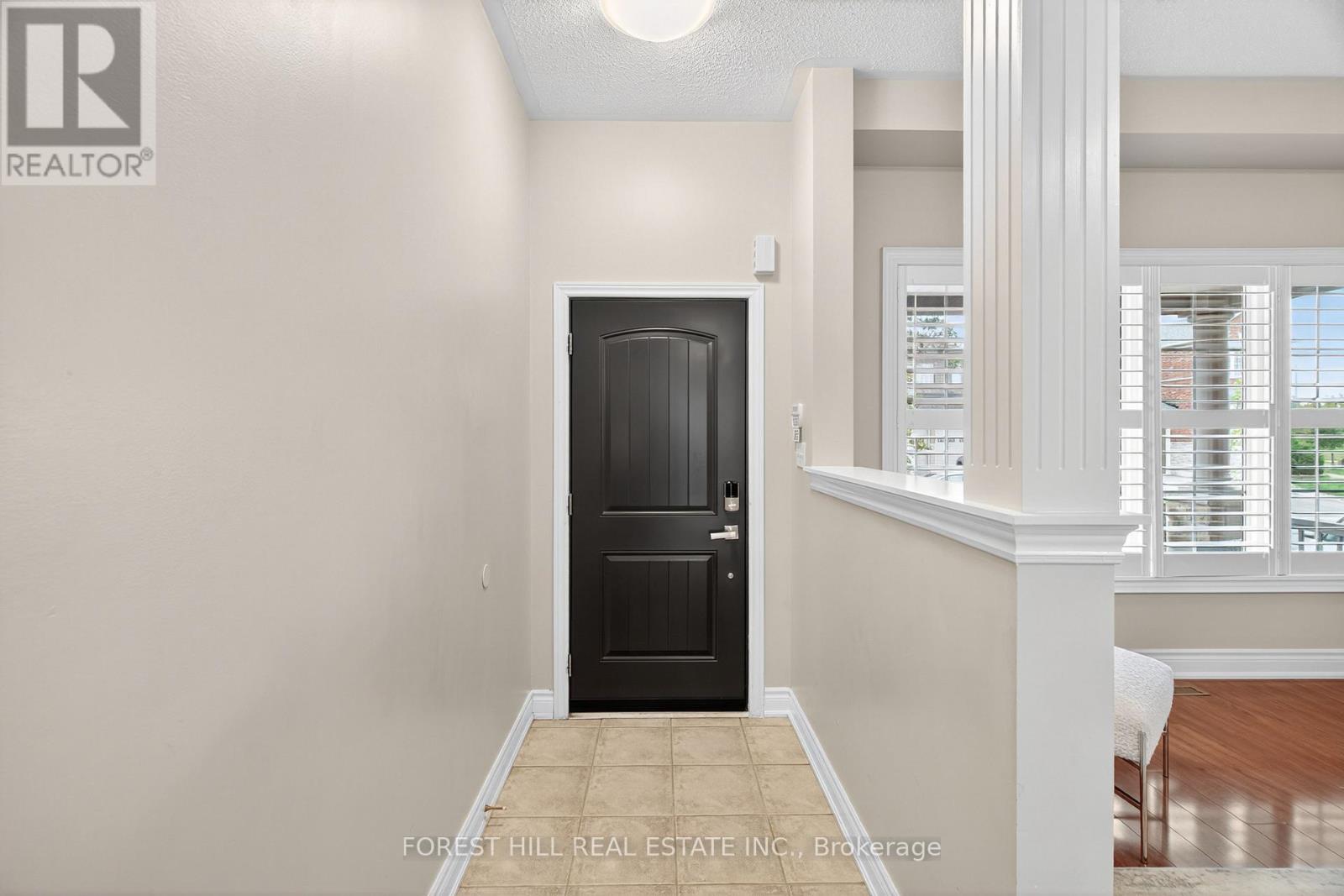 10 Mendel Crescent, Vaughan, Ontario L4J 9B6 - Photo 4 - N12544514