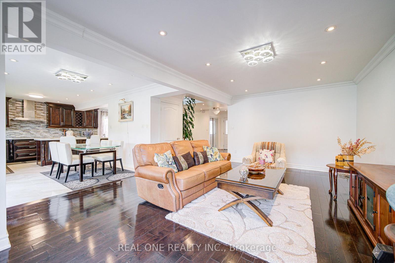 72 Highgate Drive, Markham, Ontario  L3R 3R9 - Photo 15 - N12544528