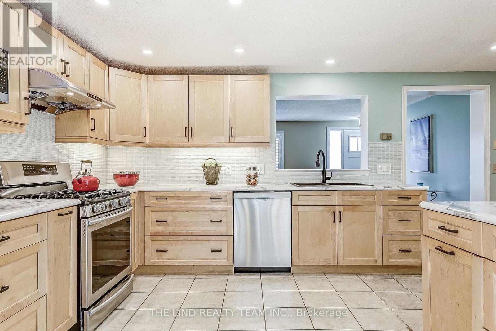 272 Jeff Smith Court, Newmarket, Ontario  L3Y 8C5 - Photo 14 - N12544552