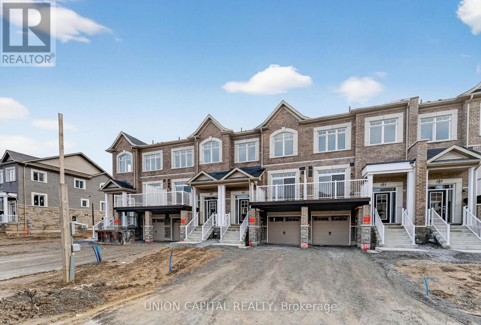 181 Seguin Street, Richmond Hill, Ontario  L4E 1N3 - Photo 4 - N12544564