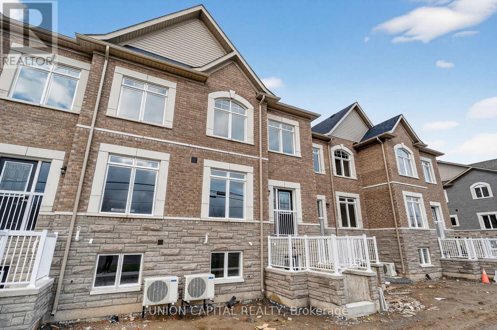 181 Seguin Street, Richmond Hill, Ontario  L4E 1N3 - Photo 5 - N12544564