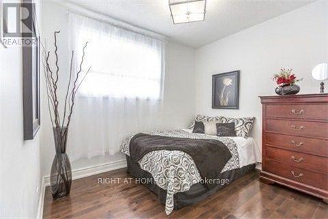 Upper - 326 Taylor Mills Drive N, Richmond Hill, Ontario  L4C 2T9 - Photo 7 - N12544580