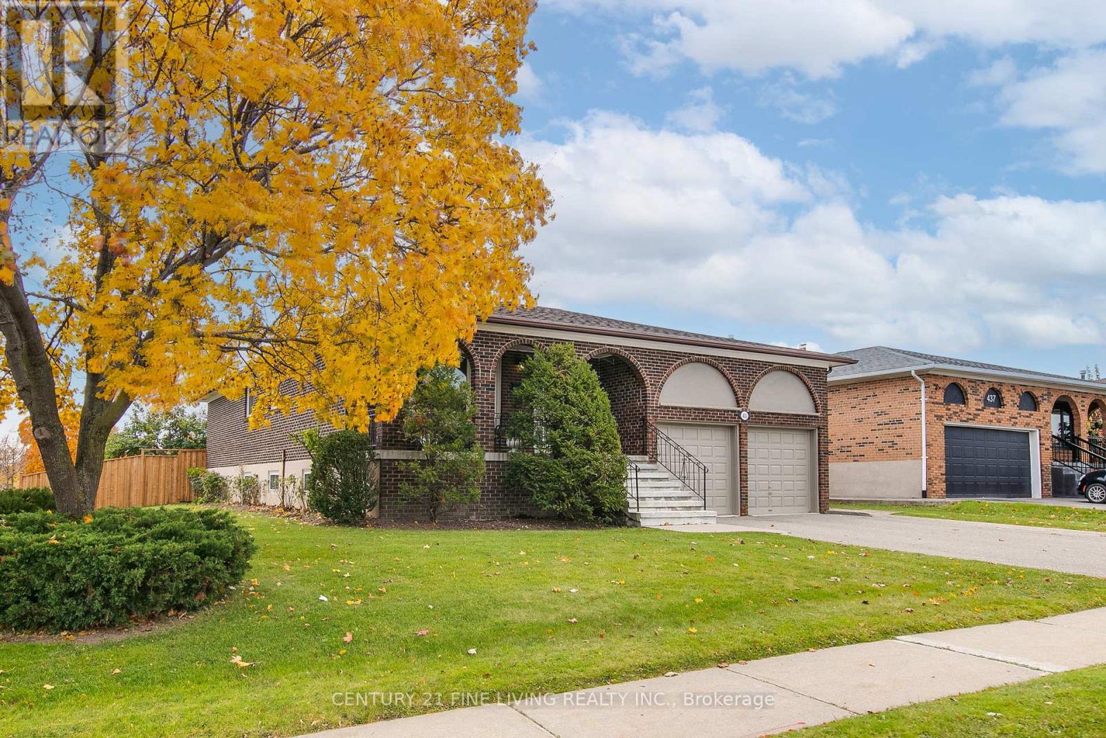 431 Woodbridge Avenue, Vaughan, Ontario  L4L 2T3 - Photo 3 - N12544582