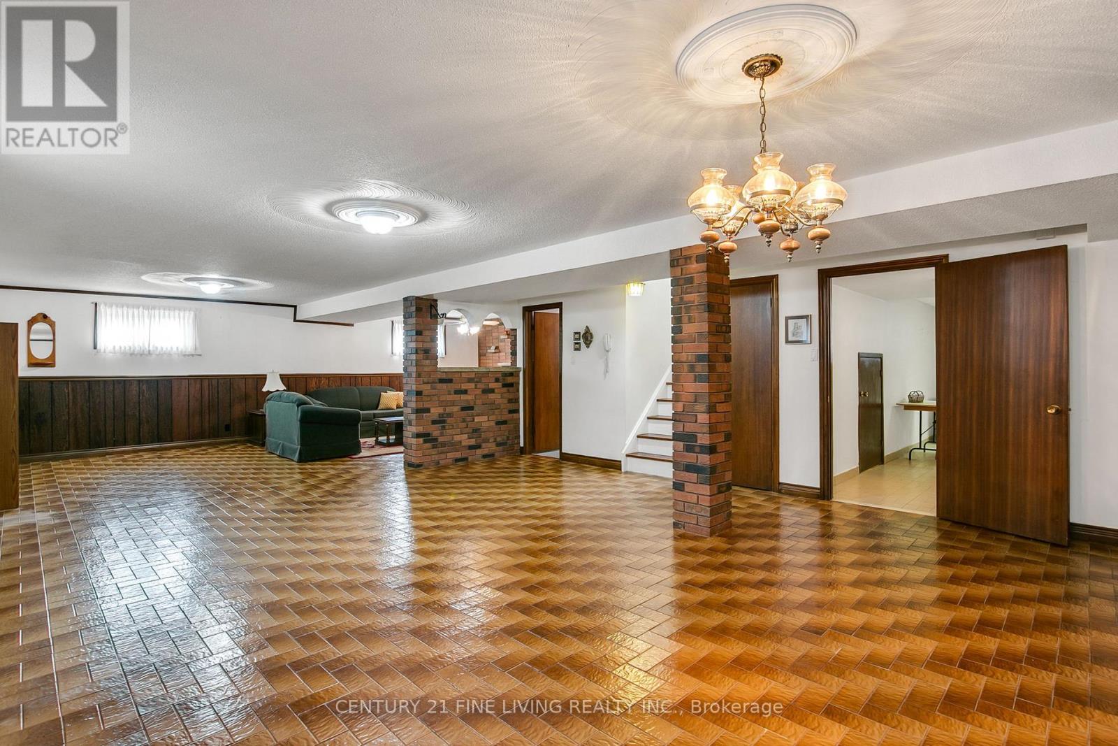 431 Woodbridge Avenue, Vaughan, Ontario  L4L 2T3 - Photo 32 - N12544582