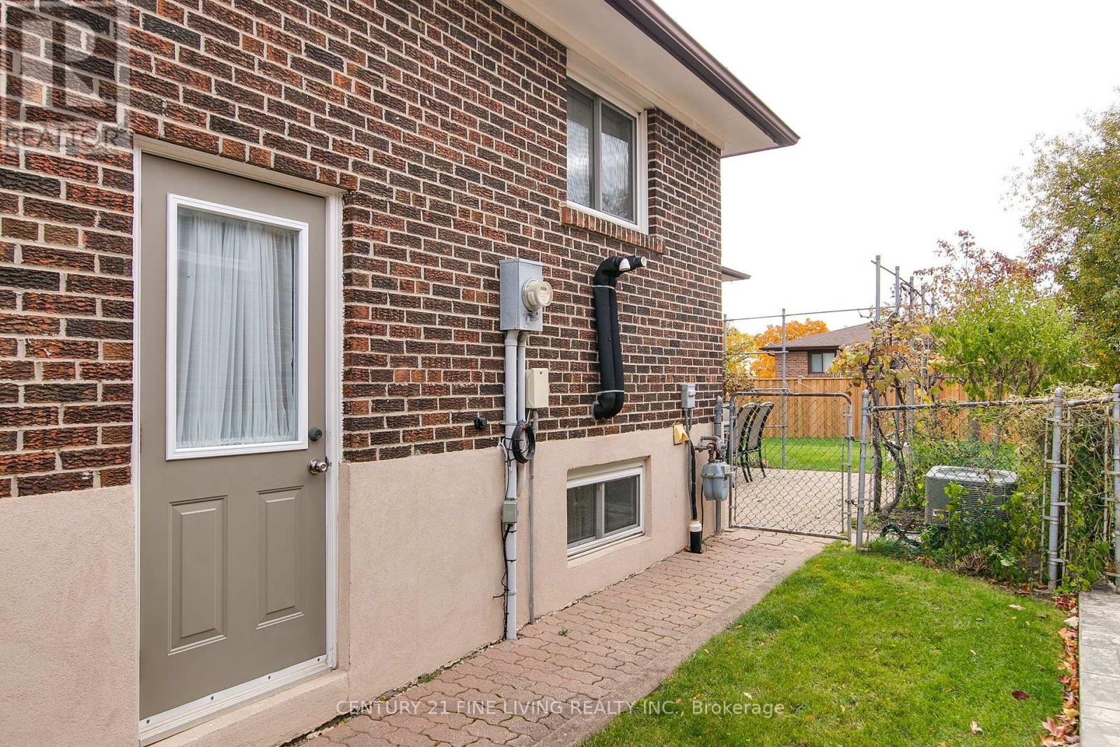 431 Woodbridge Avenue, Vaughan, Ontario  L4L 2T3 - Photo 45 - N12544582