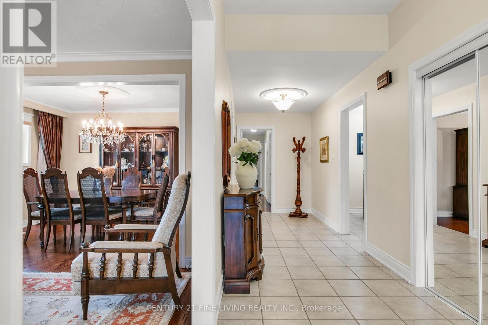 431 Woodbridge Avenue, Vaughan, Ontario  L4L 2T3 - Photo 7 - N12544582