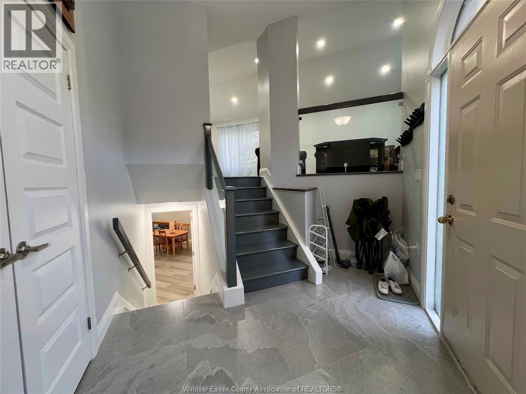 4395 Guppy Court, Windsor, Ontario N9G 2N8 - Photo 2 - 25028779