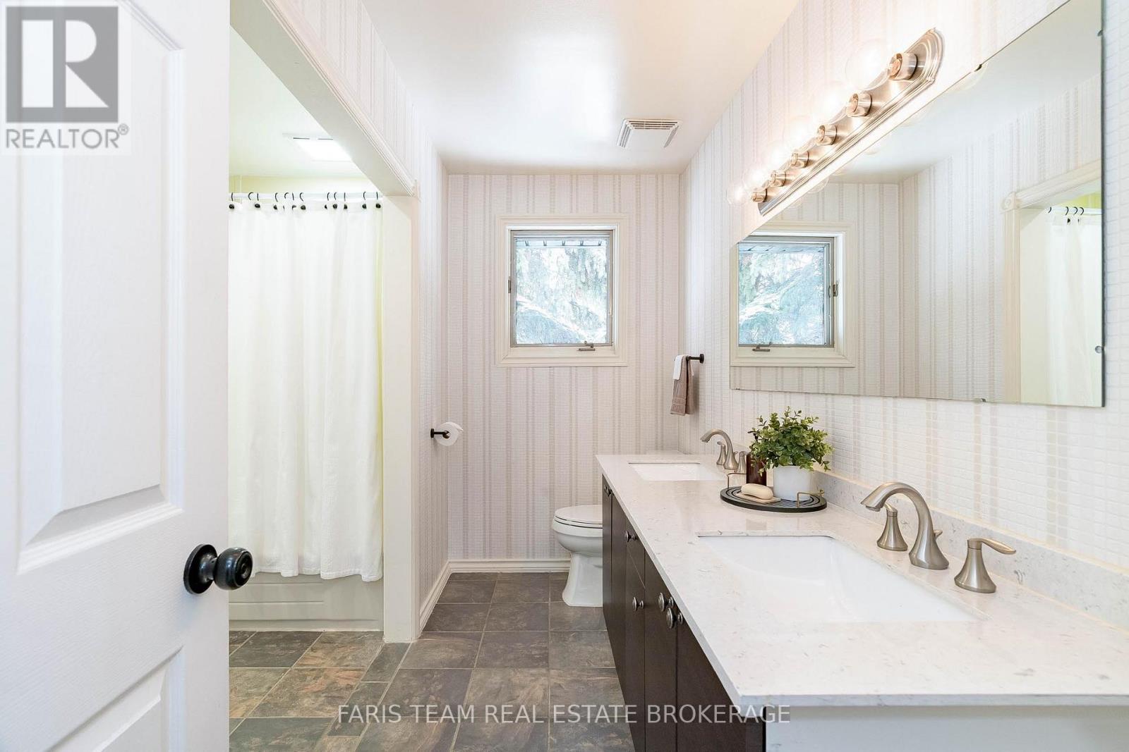 238 Robins Point Road, Tay, Ontario  L0K 2A0 - Photo 29 - S12544504