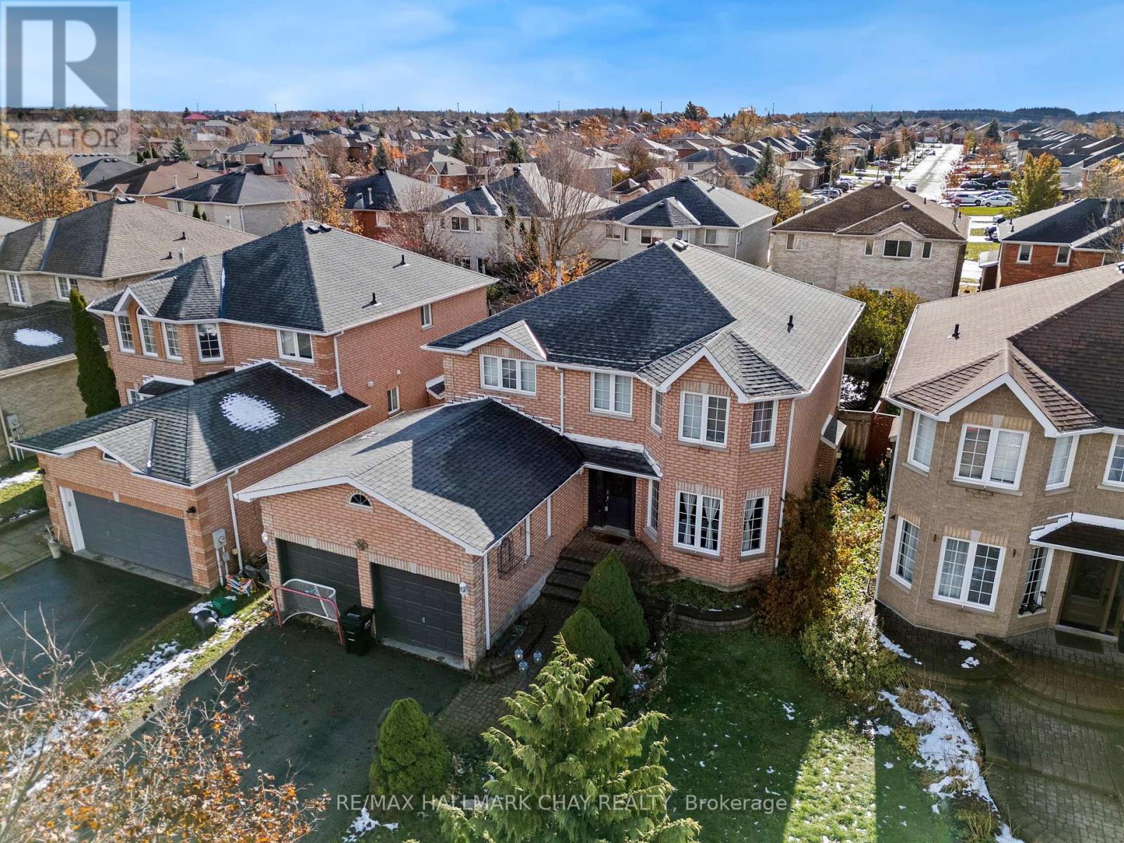 56 HUBBERT CRESCENT, Barrie, Ontario