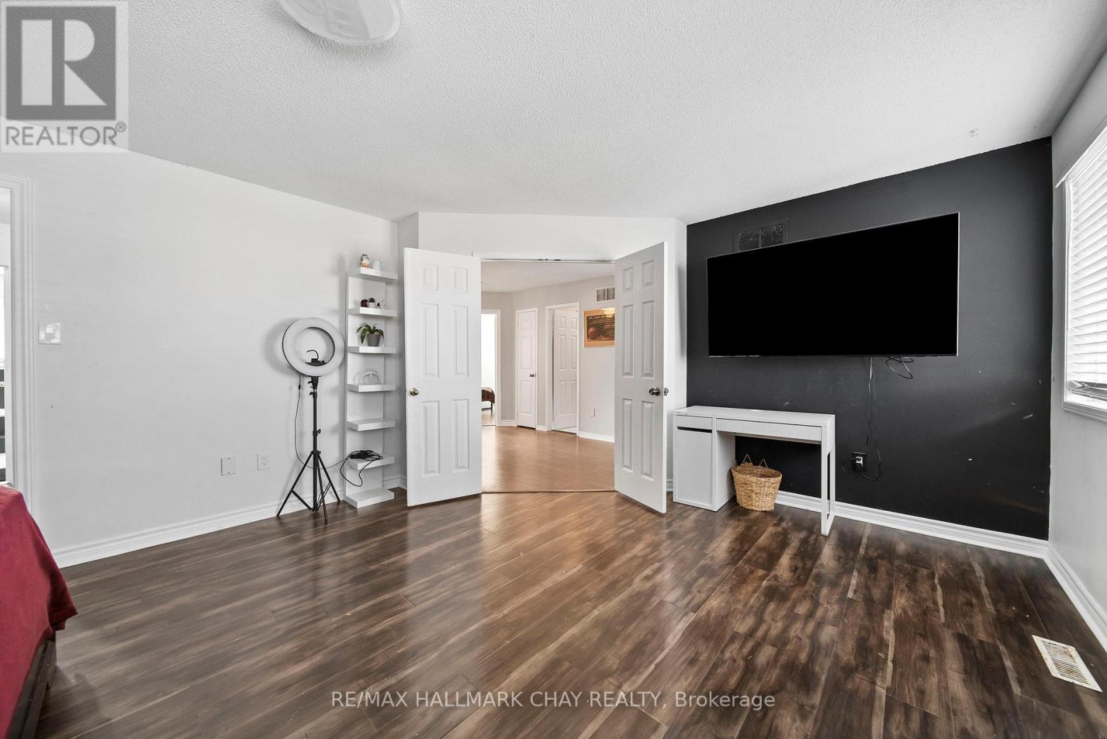 56 Hubbert Crescent, Barrie, Ontario  L4N 9M4 - Photo 28 - S12544554