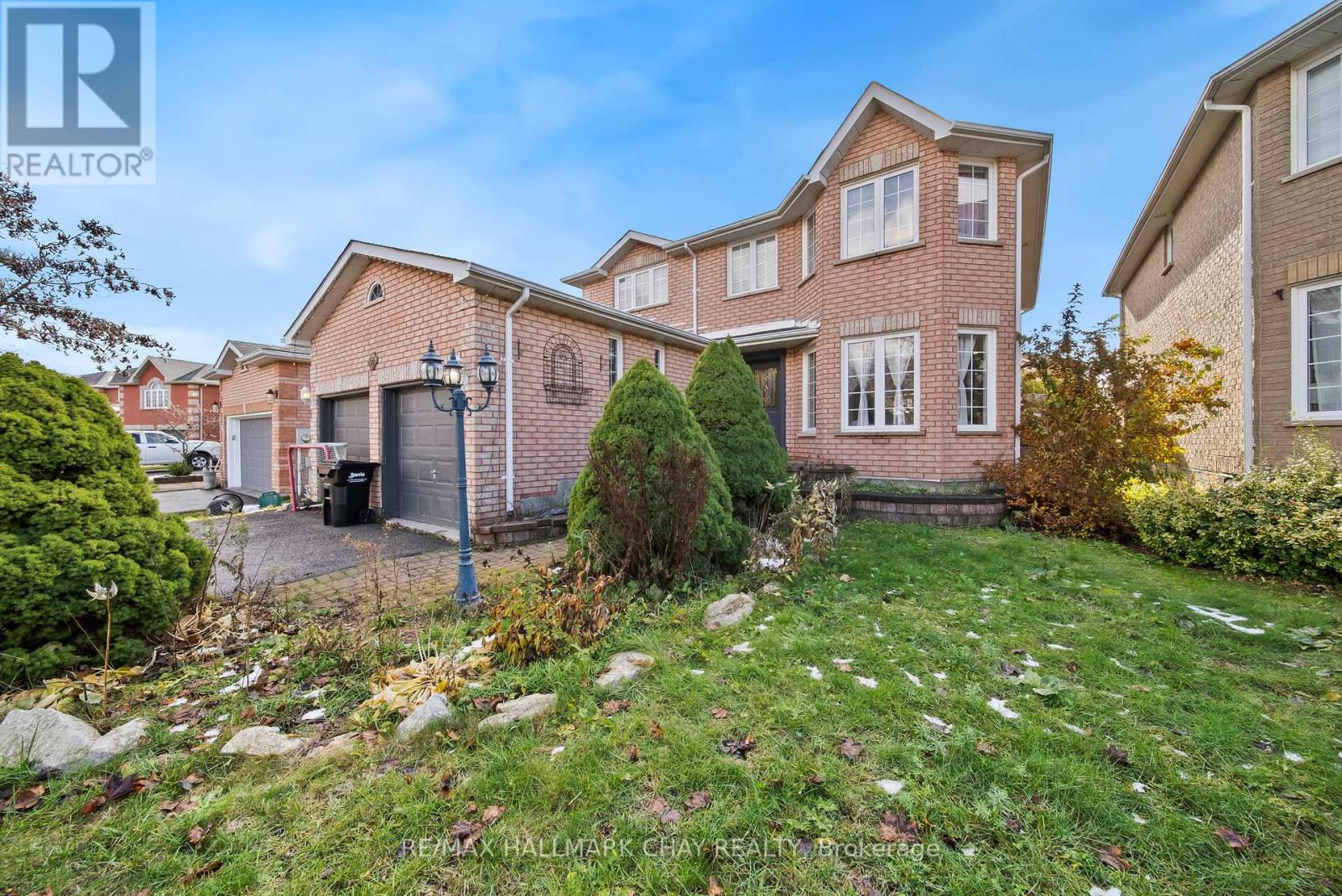 56 Hubbert Crescent, Barrie, Ontario  L4N 9M4 - Photo 3 - S12544554