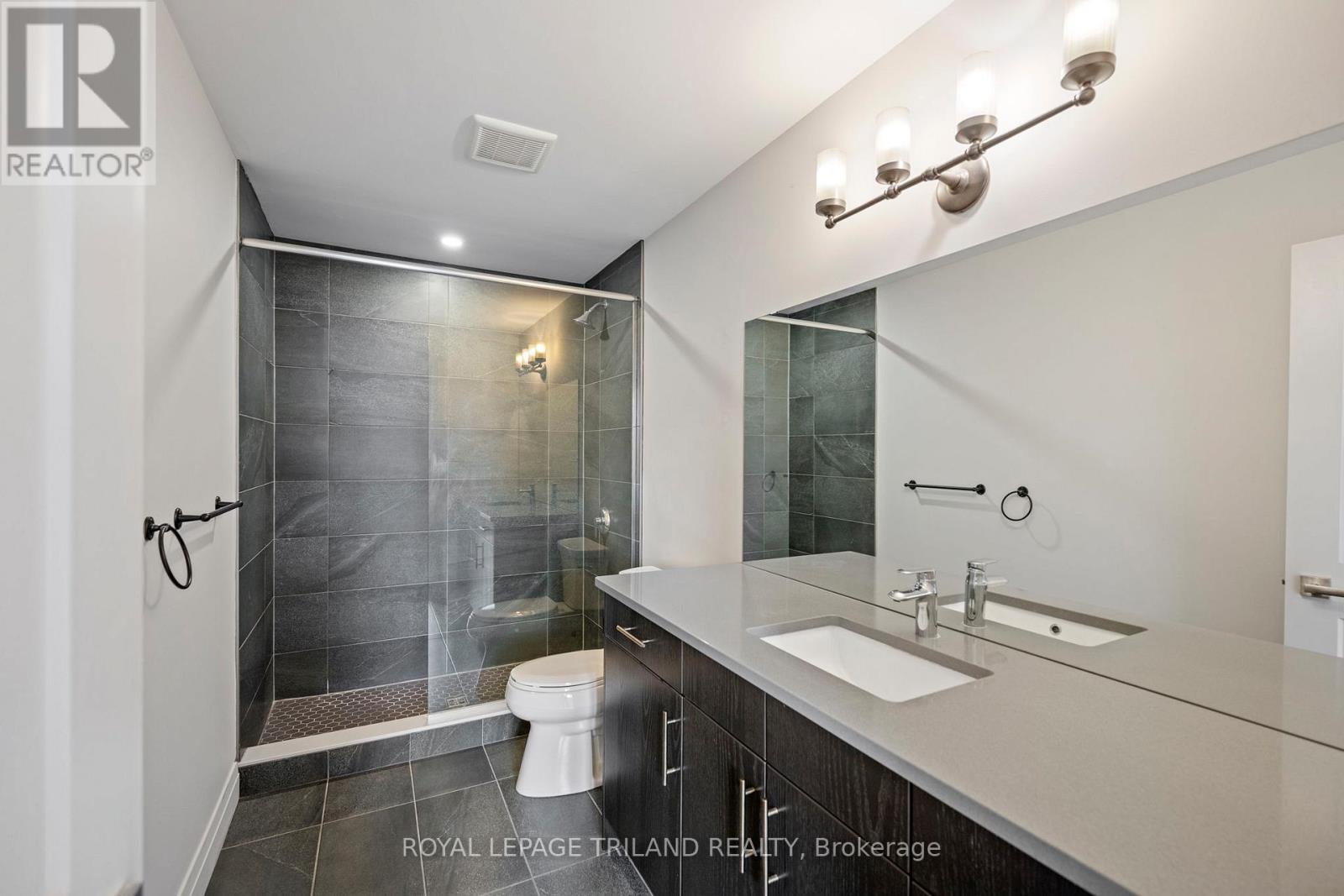 54 Compass Trail, Central Elgin, Ontario N5L 0B4 - Photo 18 - X12544610