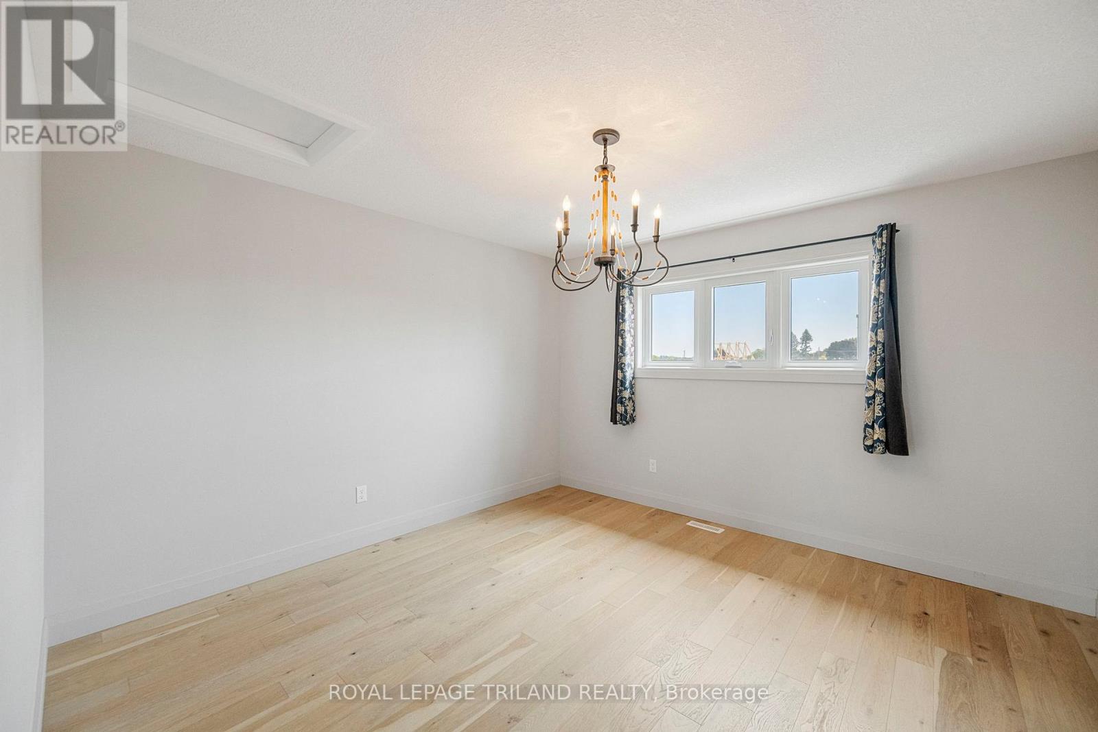 54 Compass Trail, Central Elgin, Ontario N5L 0B4 - Photo 22 - X12544610