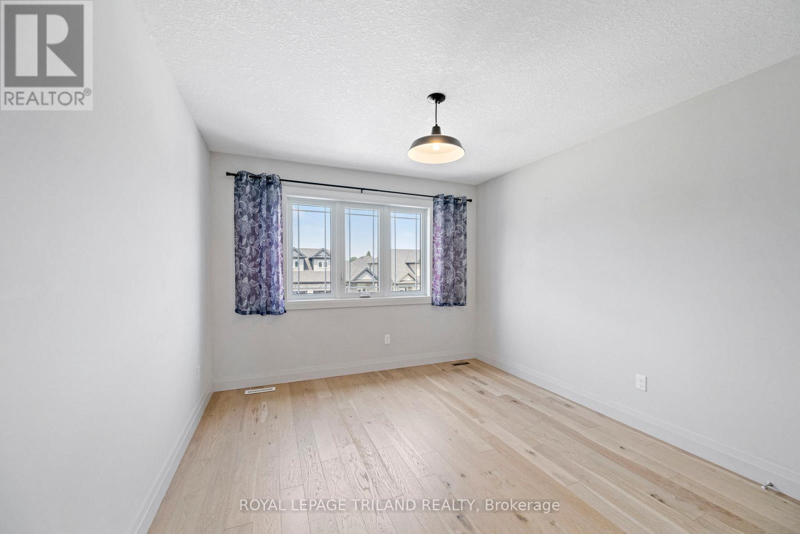 54 Compass Trail, Central Elgin, Ontario N5L 0B4 - Photo 25 - X12544610