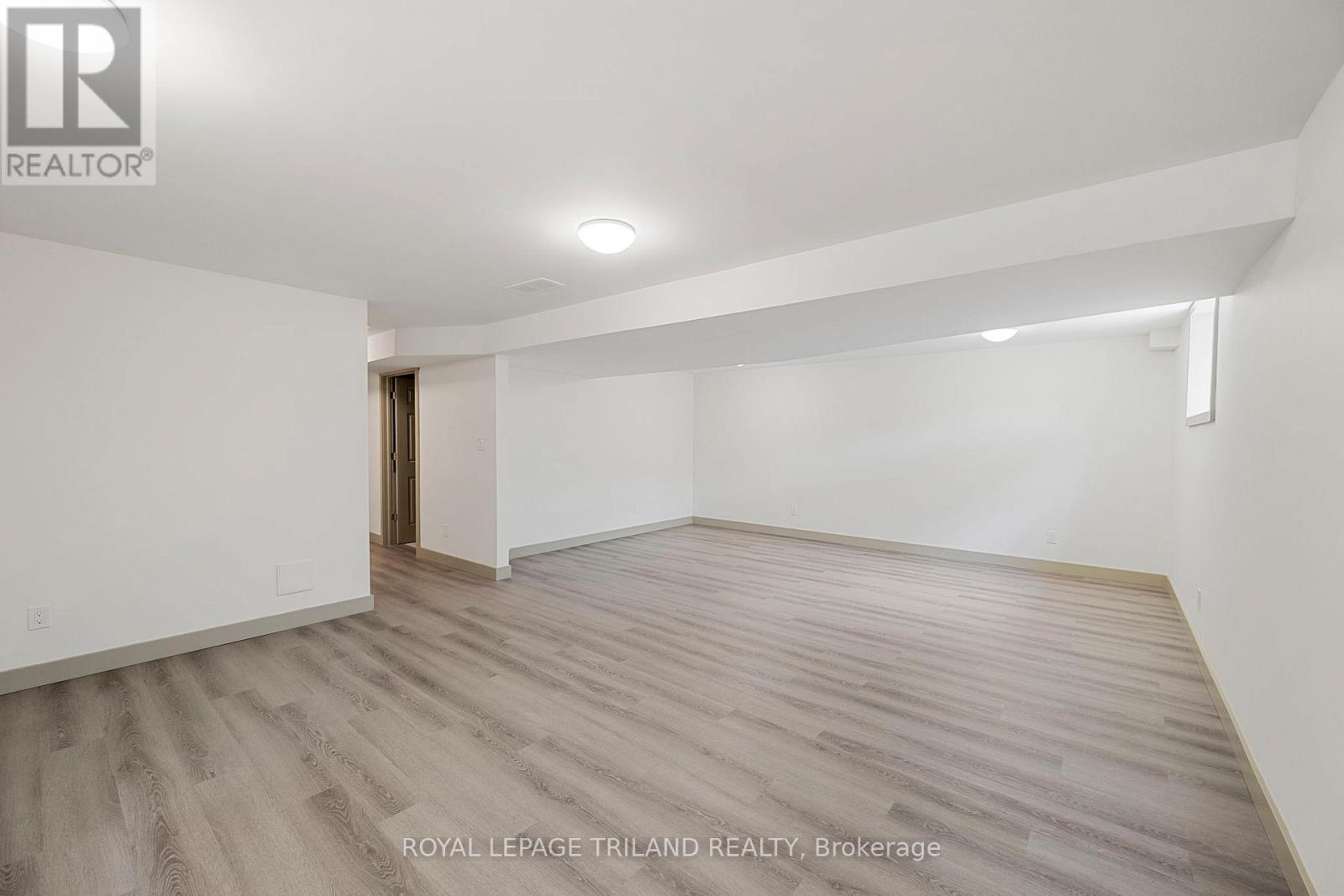 54 Compass Trail, Central Elgin, Ontario N5L 0B4 - Photo 31 - X12544610