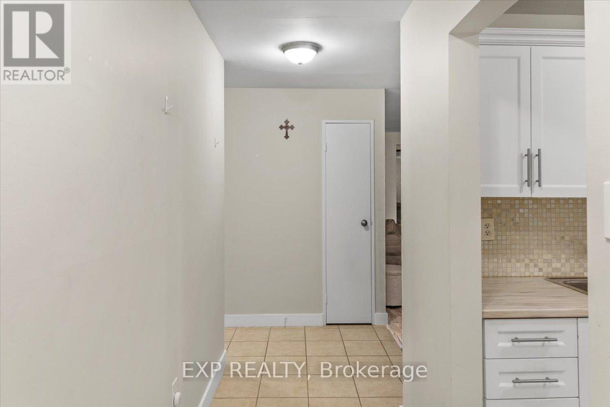 101 - 75 Huxley Street, London South, Ontario  N6J 4W7 - Photo 8 - X12544682