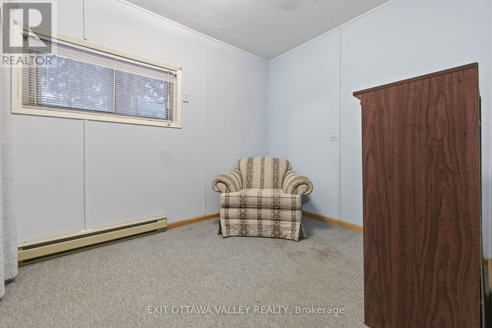 6 Ottawa Street, Laurentian Hills, Ontario K0J 1P0 - Photo 10 - X12544608