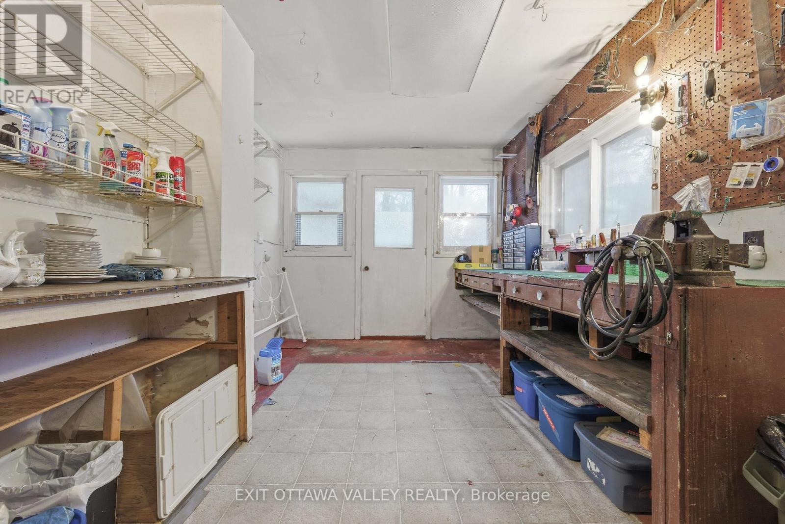 6 Ottawa Street, Laurentian Hills, Ontario K0J 1P0 - Photo 24 - X12544608