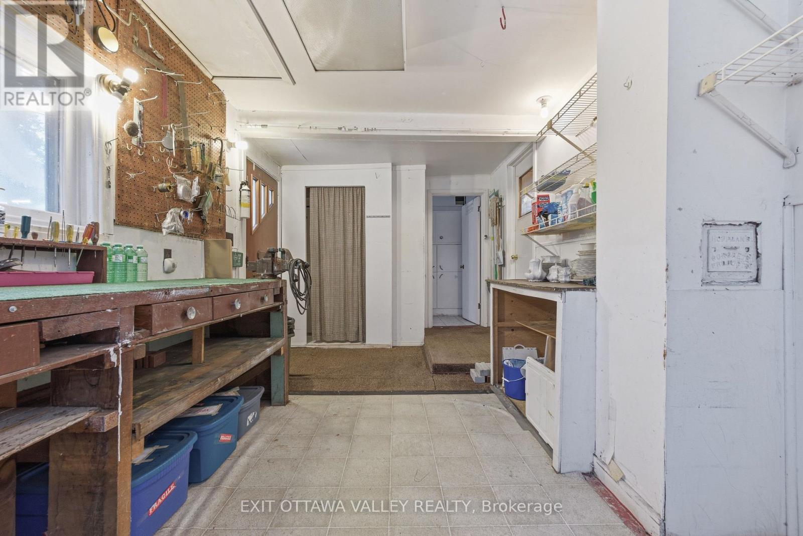 6 Ottawa Street, Laurentian Hills, Ontario K0J 1P0 - Photo 25 - X12544608