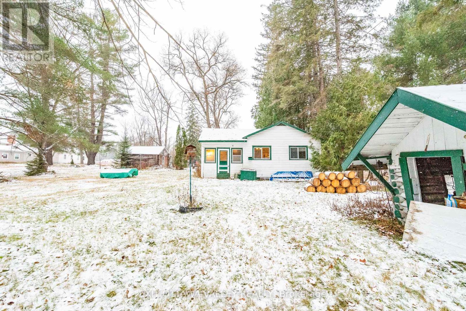 6 Ottawa Street, Laurentian Hills, Ontario K0J 1P0 - Photo 26 - X12544608