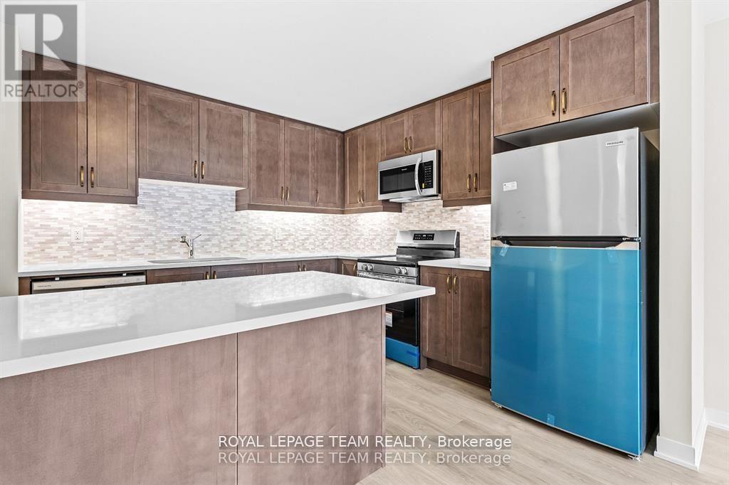 712 Parnian Private, Ottawa, Ontario  K2J 7K6 - Photo 5 - X12544636