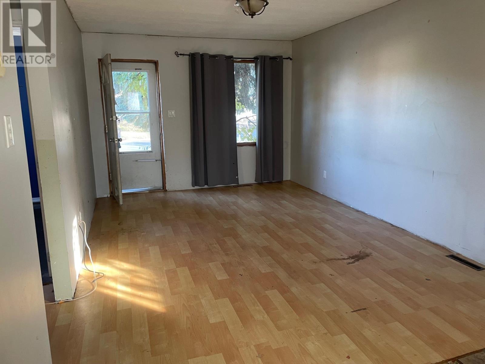 808 Mary St W, Thunder Bay, Ontario  P7E 4L8 - Photo 2 - TB253473