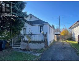 808 Mary ST W, Thunder Bay, Ontario