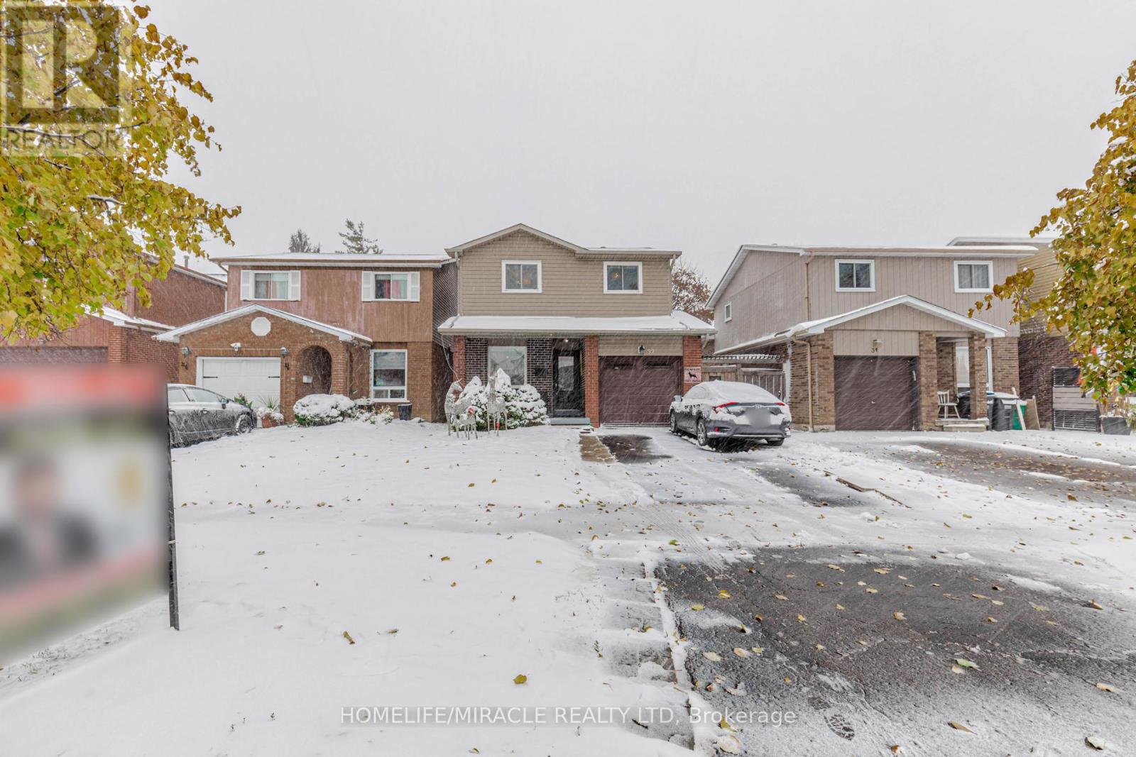 32 LANGSTON DRIVE, Brampton, Ontario