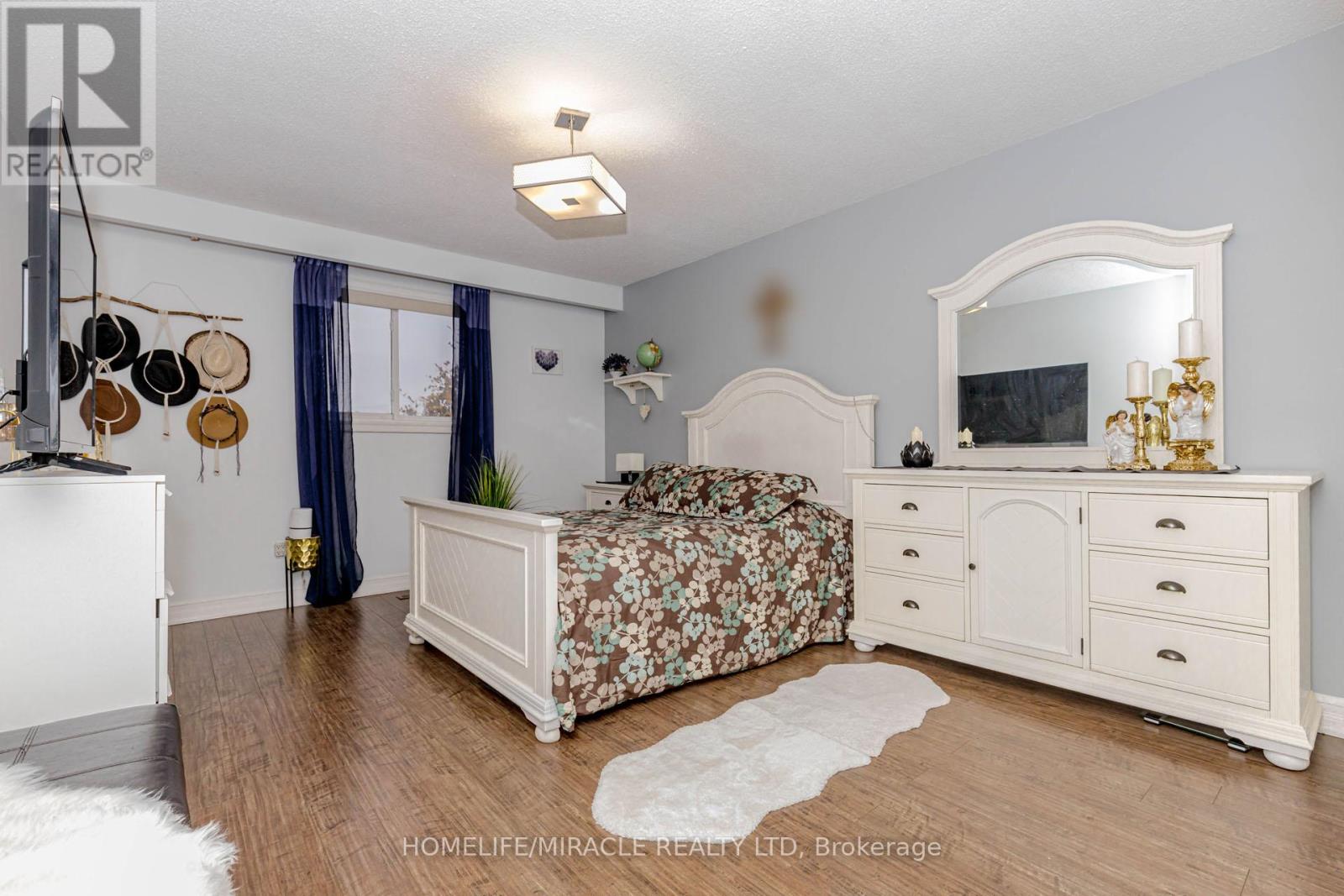 32 Langston Drive, Brampton, Ontario  L6V 3W7 - Photo 27 - W12544316