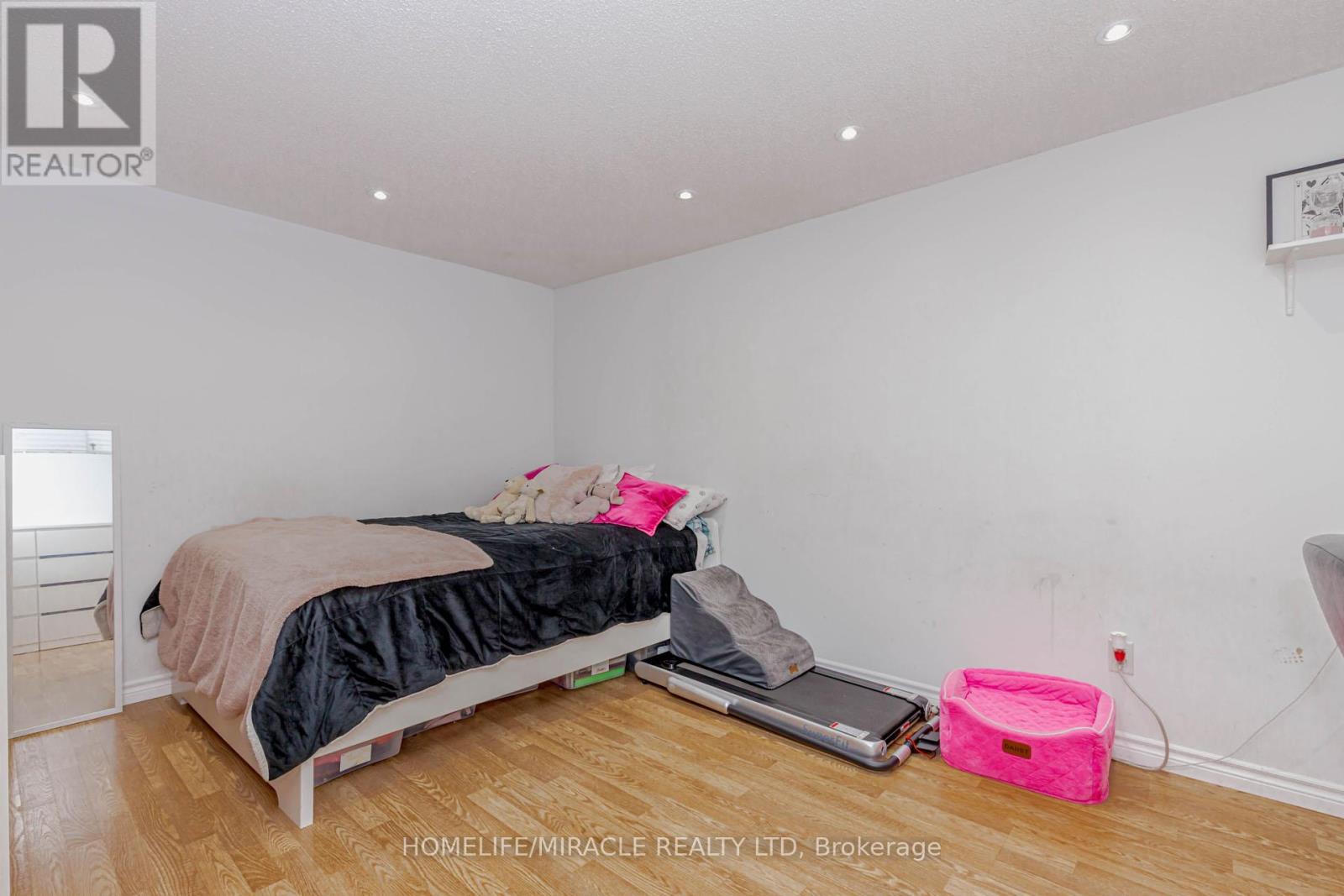 32 Langston Drive, Brampton, Ontario  L6V 3W7 - Photo 38 - W12544316