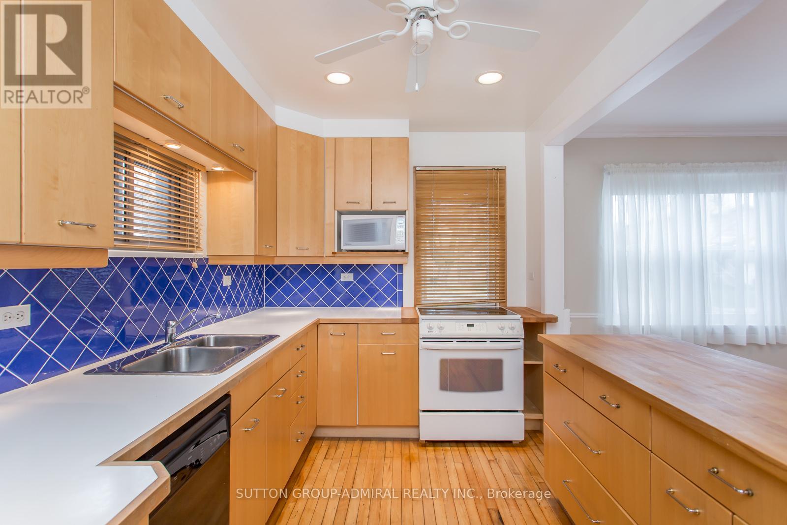 26 Forty First Street, Toronto, Ontario  M8W 3N6 - Photo 7 - W12544320