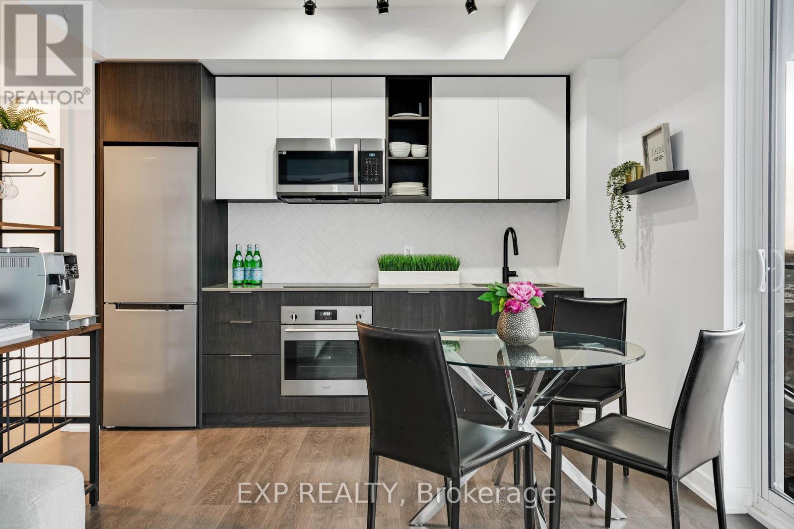 1108 - 36 Zorra Street, Toronto, Ontario  M8Z 4Z7 - Photo 10 - W12544332