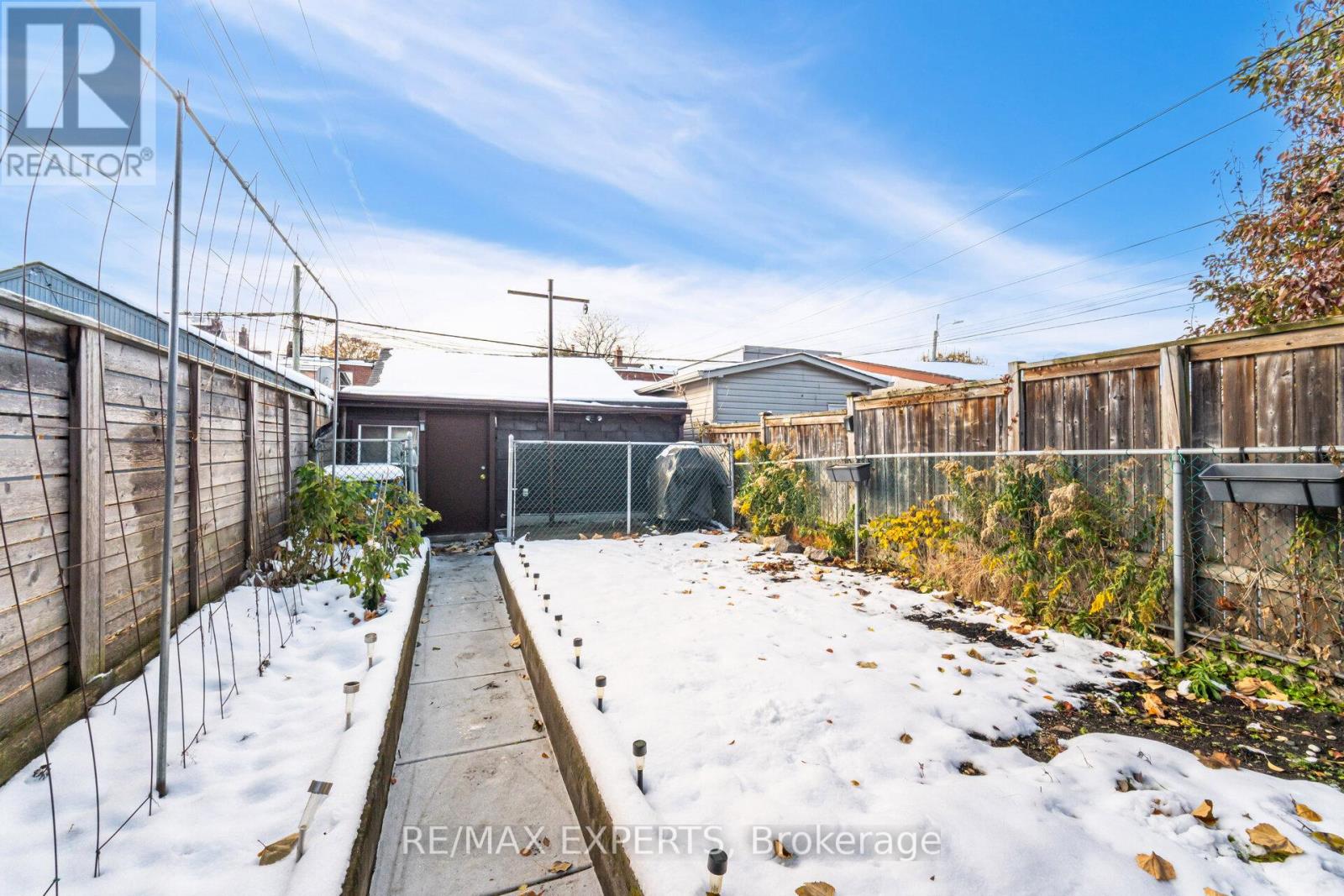 196 Symington Avenue, Toronto, Ontario  M6P 3W6 - Photo 43 - W12544352