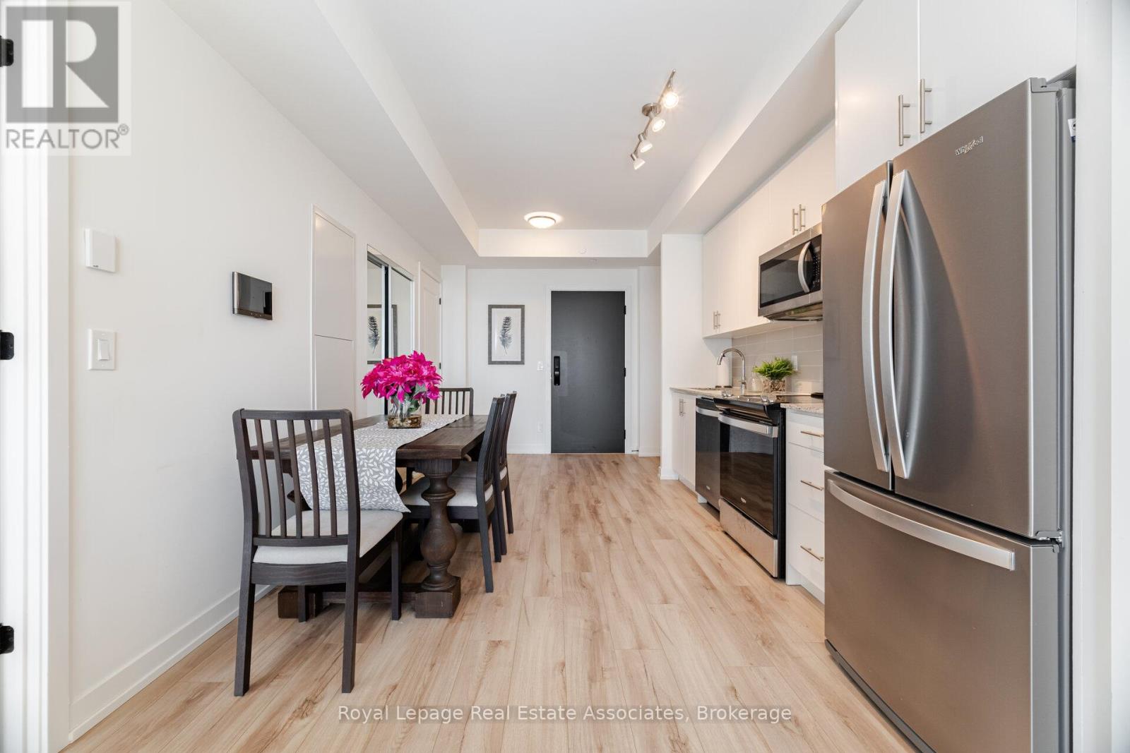 406 - 335 Wheat Boom Drive, Oakville, Ontario  L6H 7Y1 - Photo 9 - W12544358