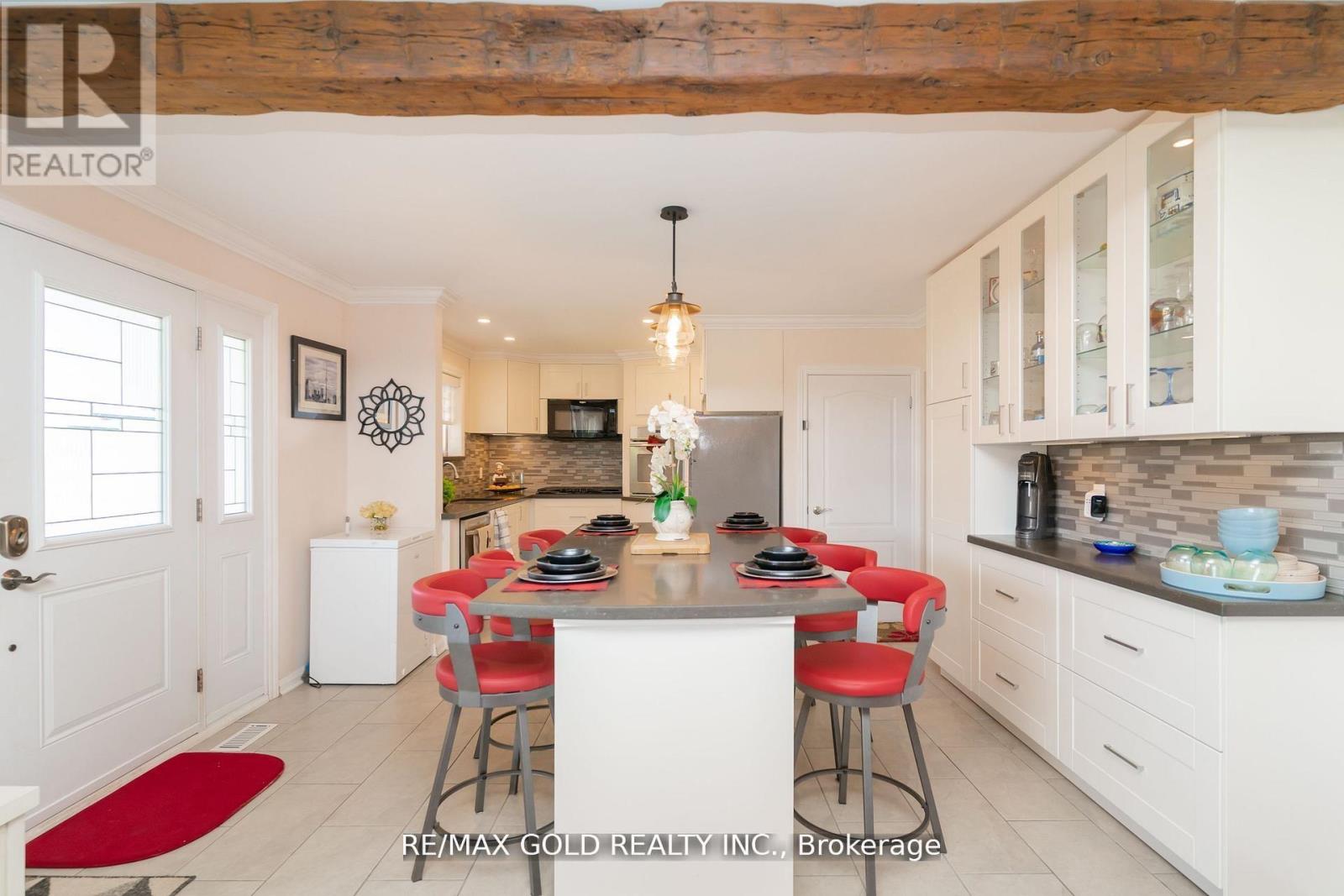 9 Ashwood Crescent, Brampton, Ontario  L6T 1M1 - Photo 11 - W12544380