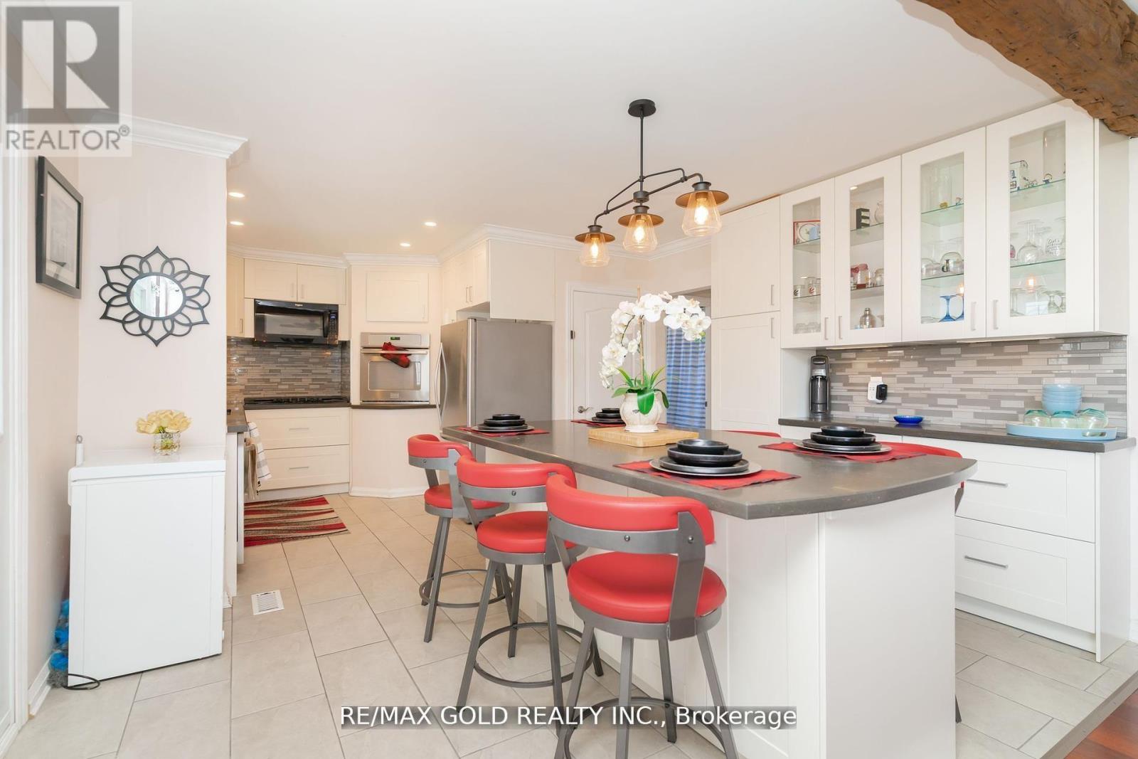 9 Ashwood Crescent, Brampton, Ontario  L6T 1M1 - Photo 12 - W12544380