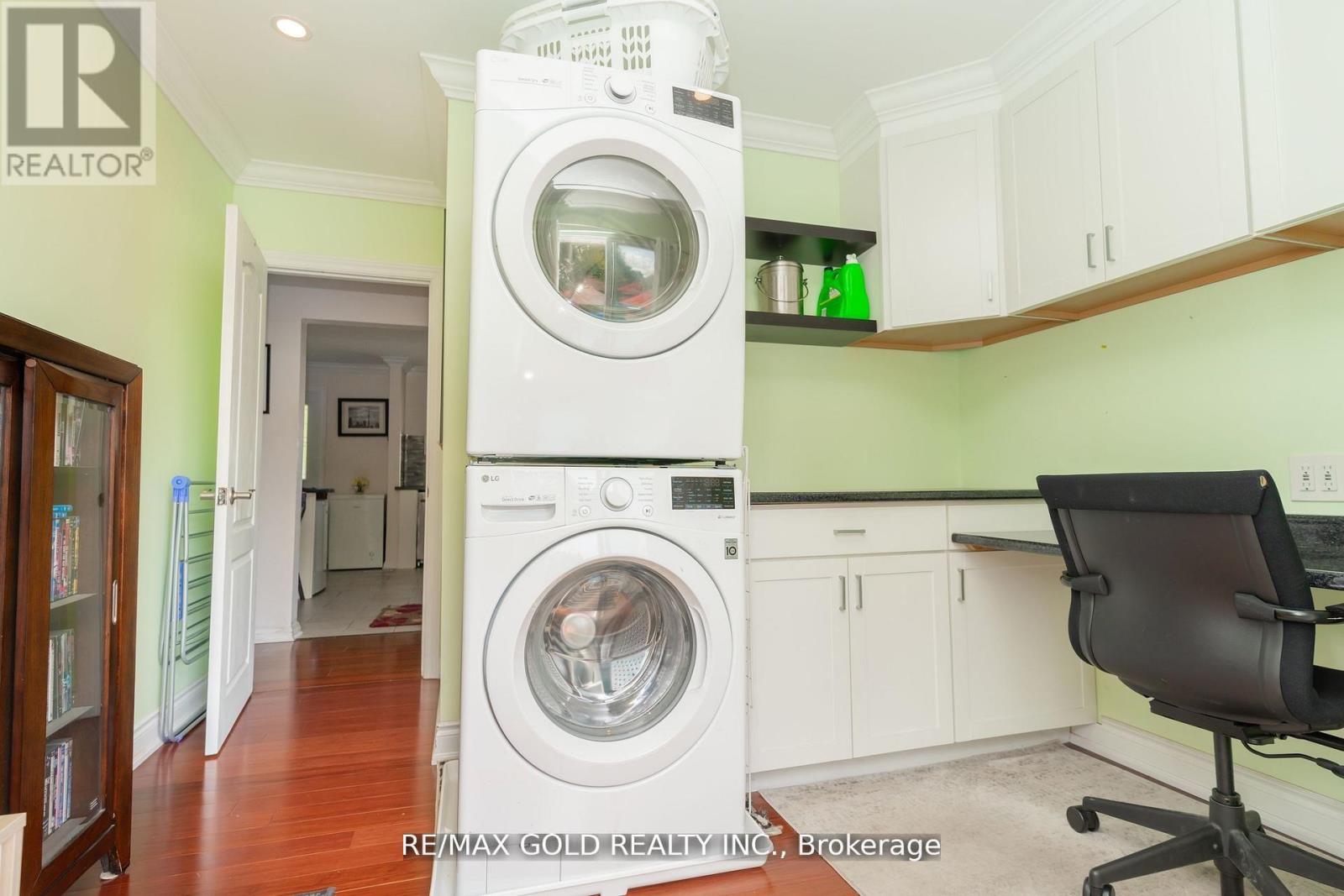 9 Ashwood Crescent, Brampton, Ontario  L6T 1M1 - Photo 23 - W12544380