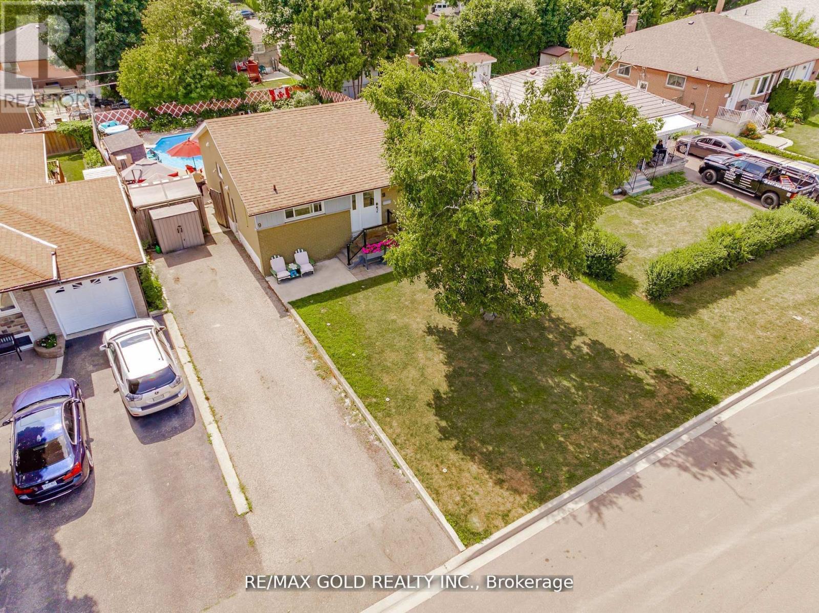 9 Ashwood Crescent, Brampton, Ontario  L6T 1M1 - Photo 49 - W12544380