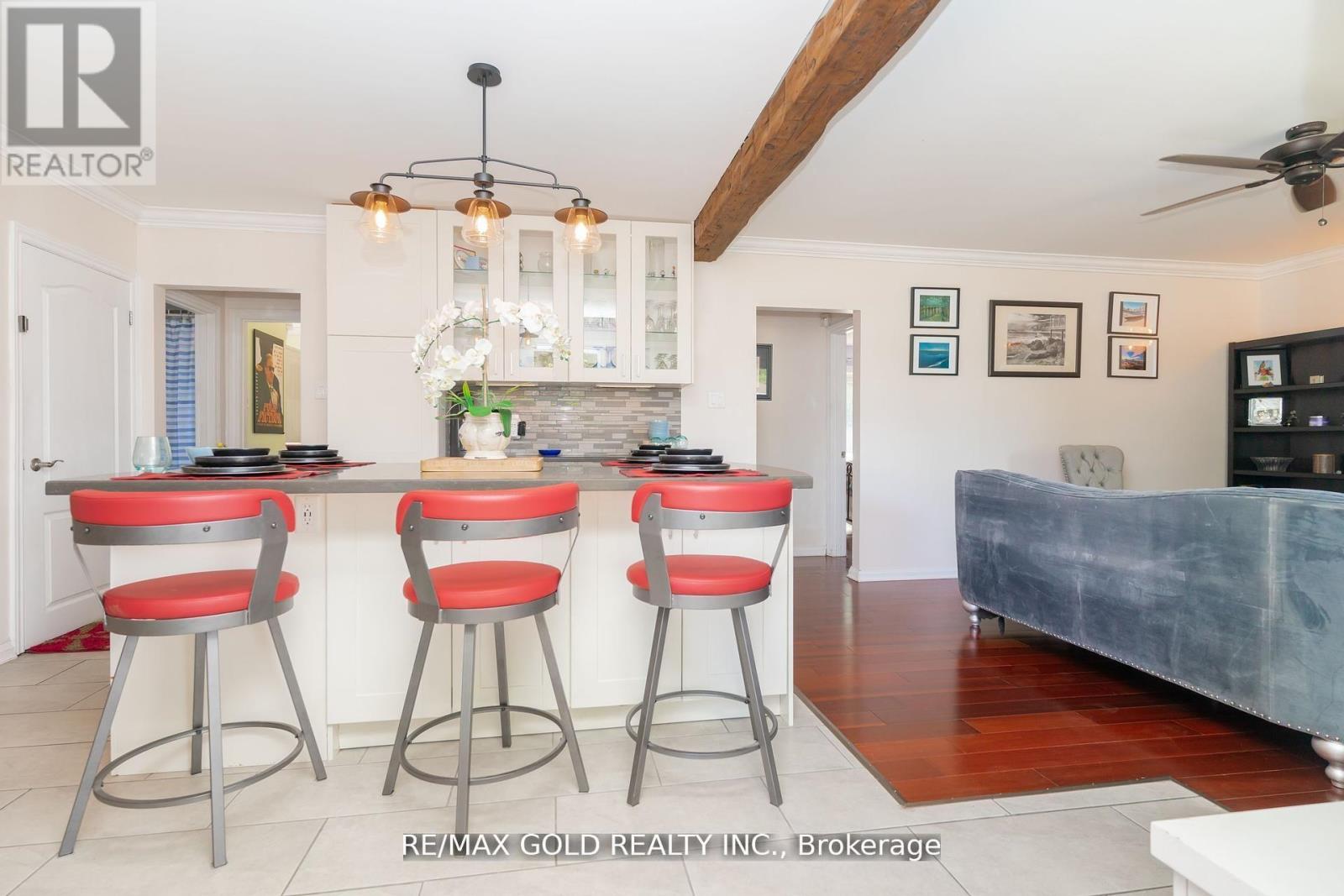 9 Ashwood Crescent, Brampton, Ontario  L6T 1M1 - Photo 6 - W12544380