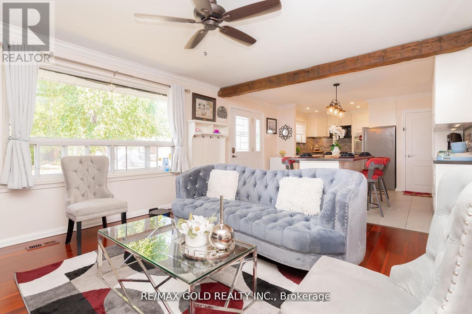 9 Ashwood Crescent, Brampton, Ontario  L6T 1M1 - Photo 9 - W12544380