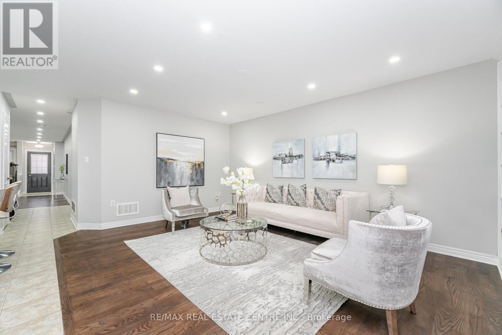 236 Giddings Crescent, Milton, Ontario  L9T 7A7 - Photo 19 - W12544392