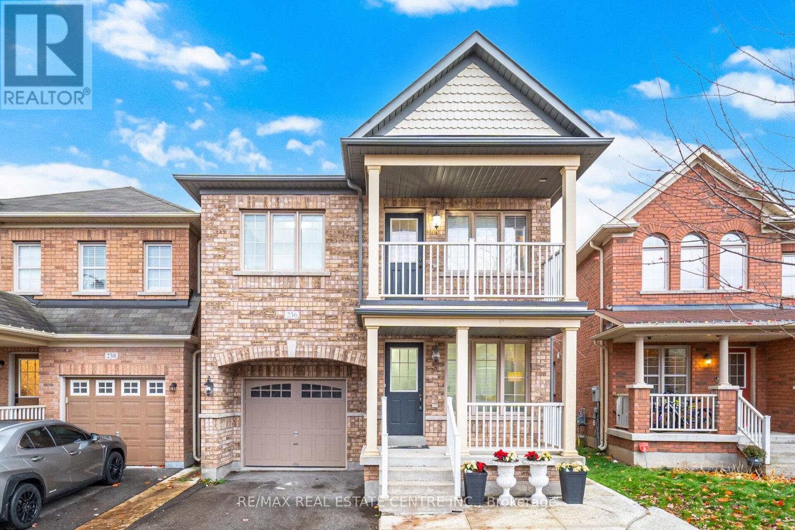 236 Giddings Crescent, Milton, Ontario  L9T 7A7 - Photo 2 - W12544392