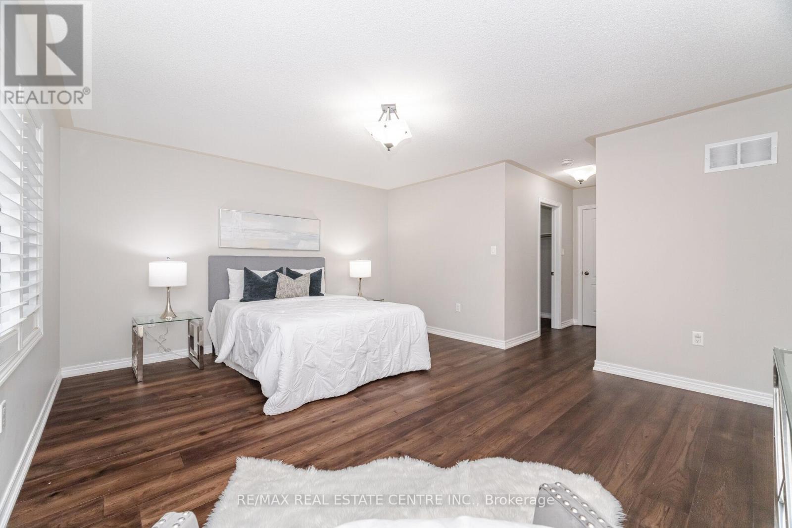 236 Giddings Crescent, Milton, Ontario  L9T 7A7 - Photo 24 - W12544392