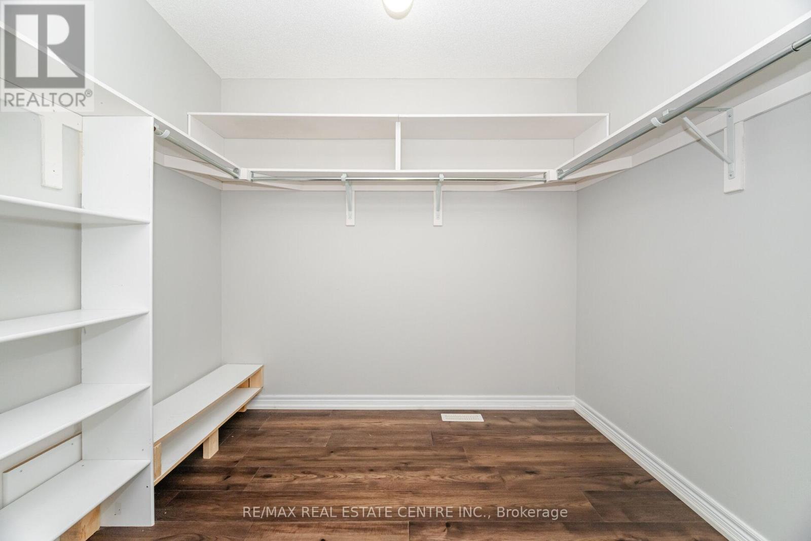 236 Giddings Crescent, Milton, Ontario  L9T 7A7 - Photo 28 - W12544392